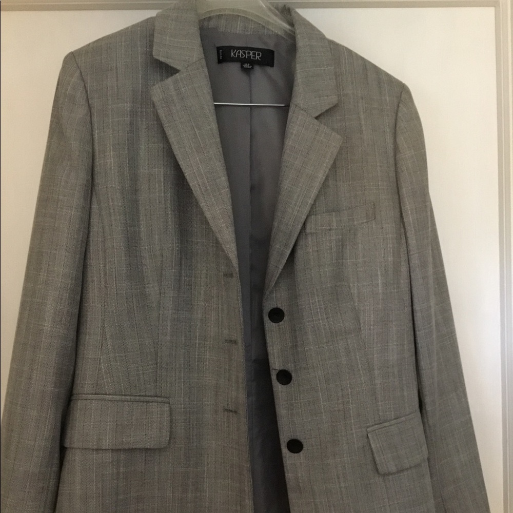 Kasper 2 piece pants suit